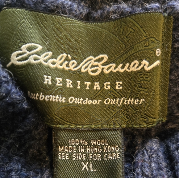 Eddie Bauer Men's Charcoal Crewneck Sweater - Picture 2 of 3